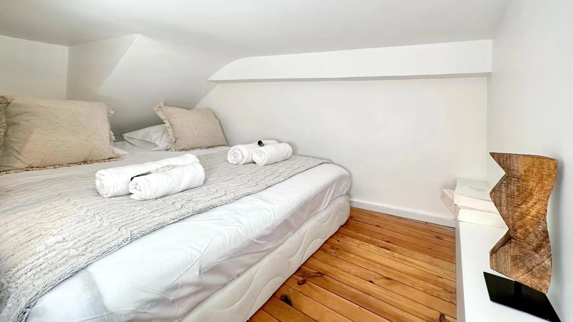 Stylish Studio Steps From Le Marais Apartment Paris 0*,  France
