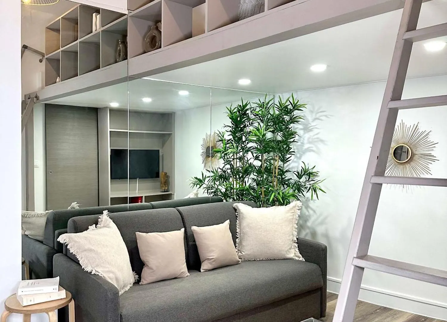 Stylish Studio Steps From Le Marais Apartment Paris