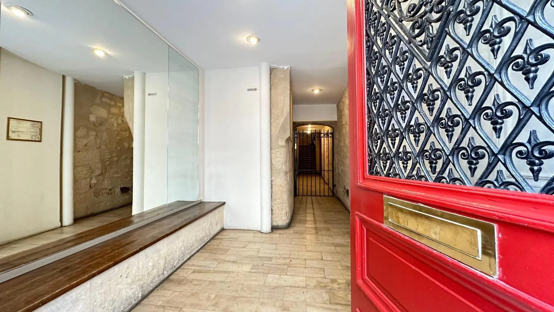 Stylish Studio Steps From Le Marais Apartment Paris 0*,  France