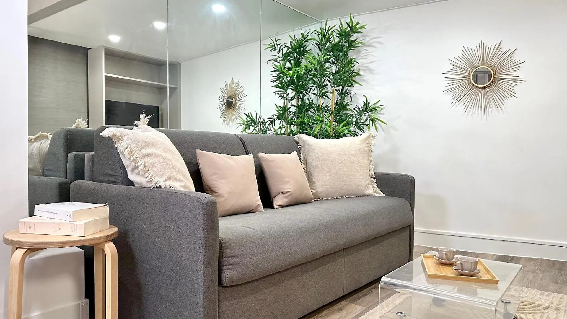 Stylish Studio Steps From Le Marais Apartment Paris